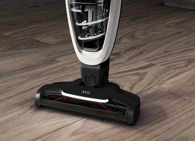 aeg-qx6-1-44sw-auto-clean-brush سیستم تمیزکننده خودکار برس BrushRollClean جاروشارژی آاگ مدل QX6-1-44sw