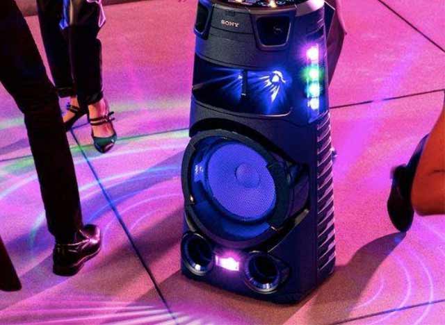 عملکرد قوی در پخش صدای خواننده با استفاده از سیستم صوت خانگی SONY MHC-V73D